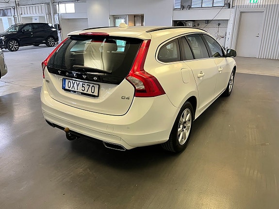 Volvo V60 6 of 12