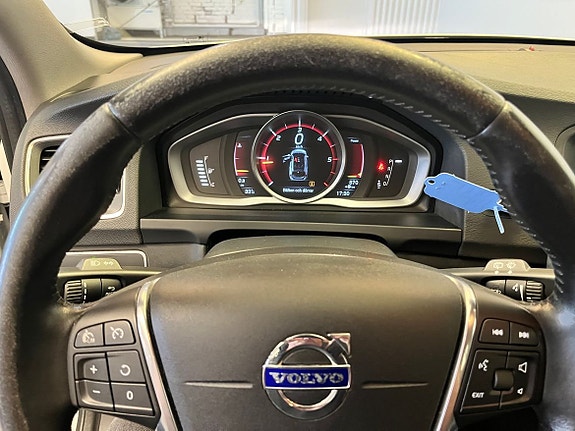 Volvo V60 11 of 12