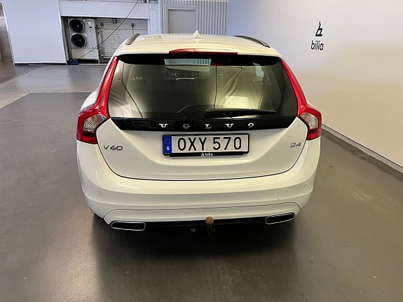 Volvo V60 4 of 12