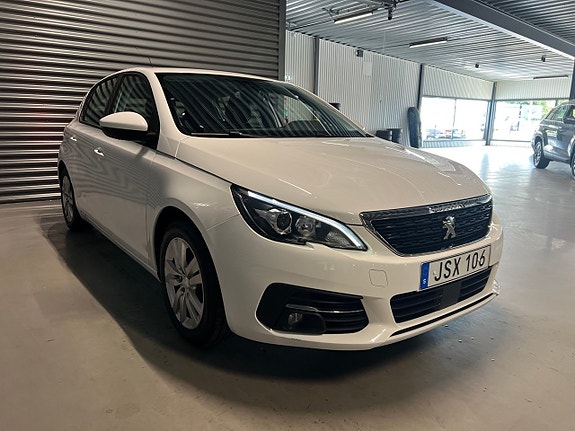 Peugeot 308 3 of 5