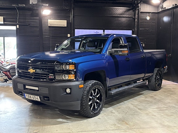 Chevrolet Silverado 2500 3 of 27