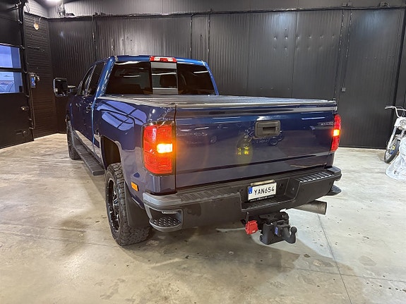 Chevrolet Silverado 2500 23 of 27