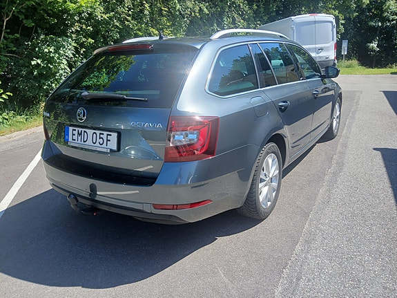Skoda Octavia 6 of 22