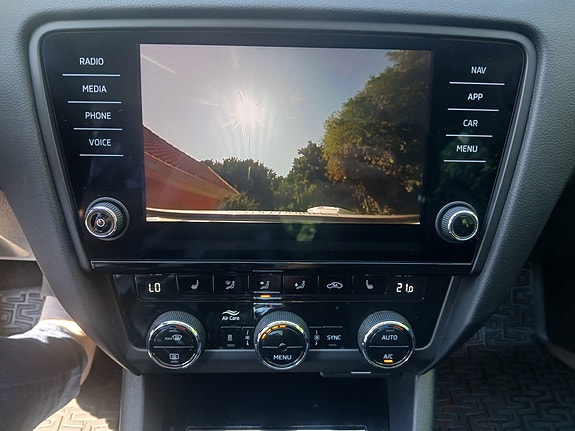 Skoda Octavia 14 of 22
