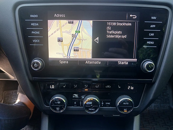 Skoda Octavia 16 of 22