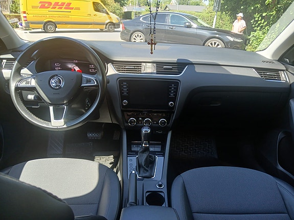 Skoda Octavia 12 of 22