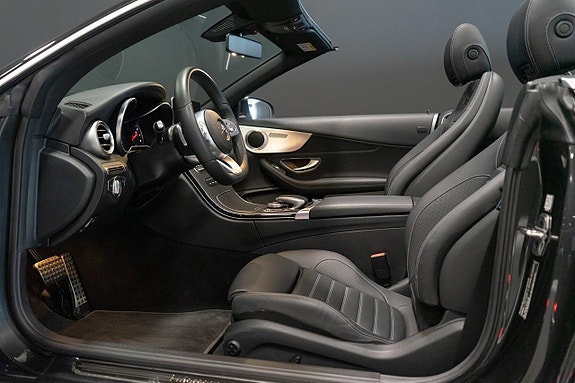 Mercedes-Benz C200 13 of 19