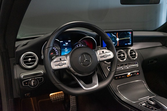 Mercedes-Benz C200 14 of 19