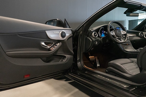 Mercedes-Benz C200 12 of 19