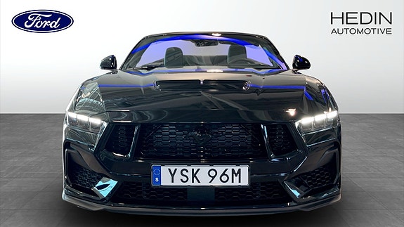 Ford Mustang 8 of 10