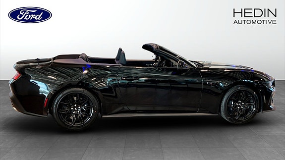 Ford Mustang 6 of 10