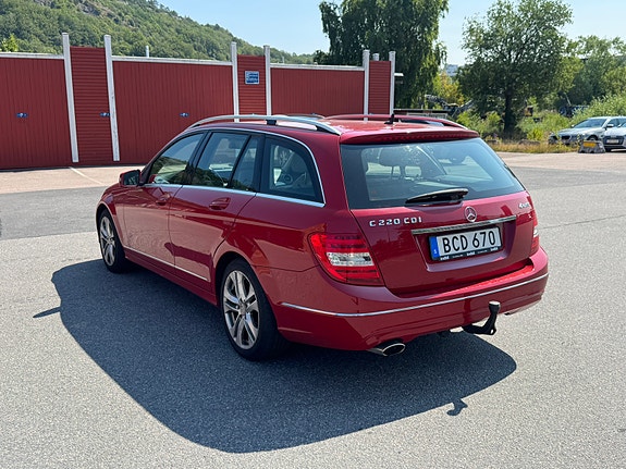 Mercedes-Benz C220 6 of 15
