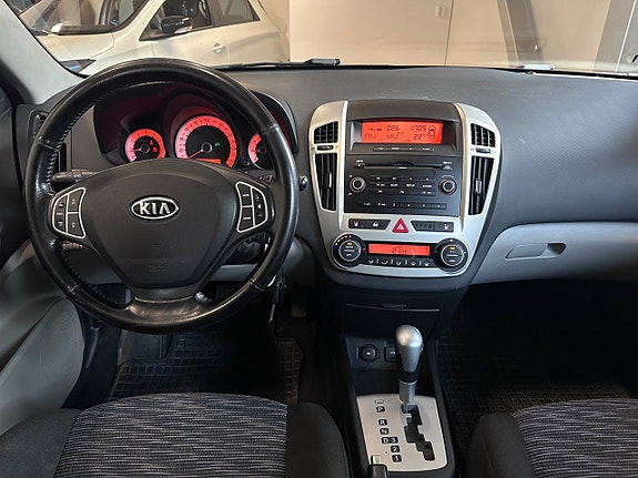 Kia Ceed 9 of 14
