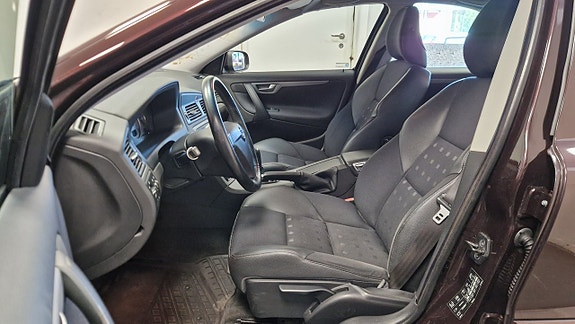 Volvo S60 12 of 16