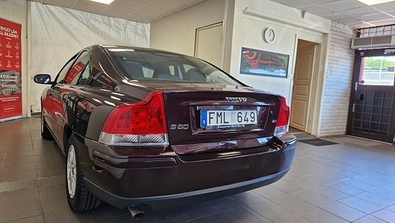 Volvo S60 6 of 16