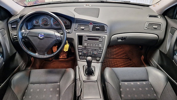 Volvo S60 8 of 16