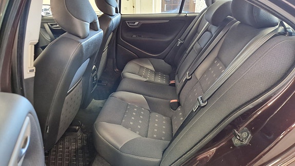 Volvo S60 13 of 16
