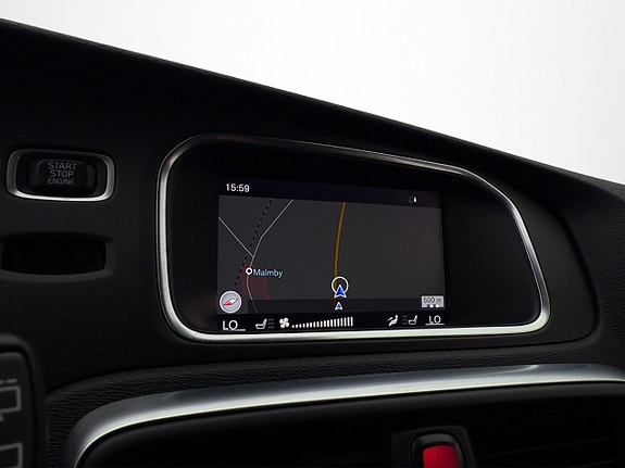 Volvo V40 Cross Country 22 of 30
