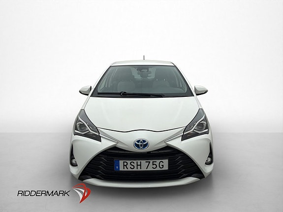 Toyota Yaris 2 of 5