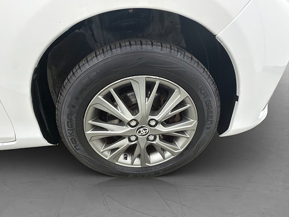 Toyota Yaris 29 of 30