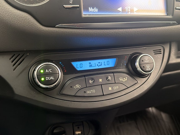 Toyota Yaris 22 of 30
