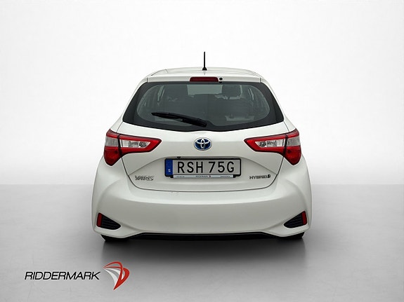 Toyota Yaris 6 of 30