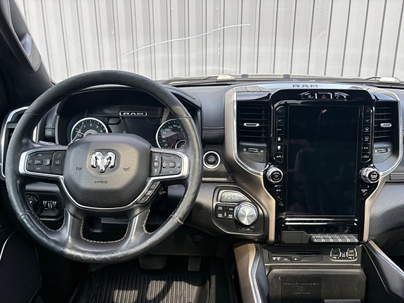 Dodge RAM 1500 10 of 22