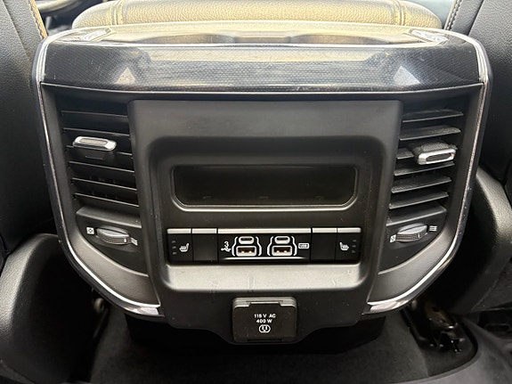 Dodge RAM 1500 18 of 22