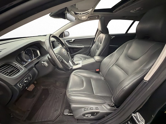Volvo V60 12 of 30
