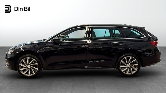 Skoda Octavia 2 of 5
