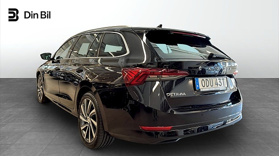 Skoda Octavia 3 of 5