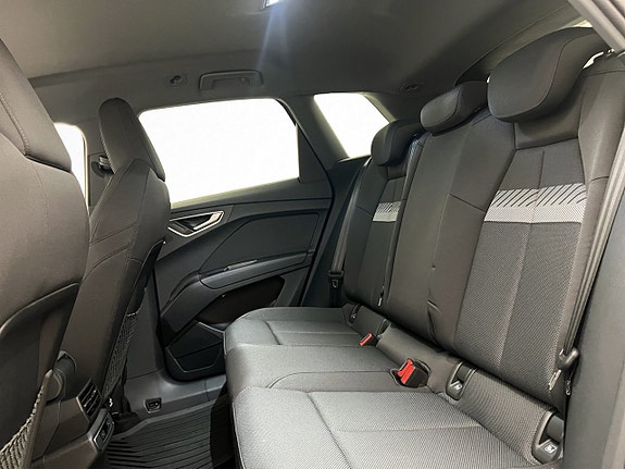 Audi Q4 e-tron 29 of 30