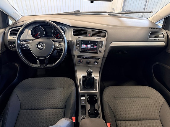 Volkswagen Golf VII 8 of 17