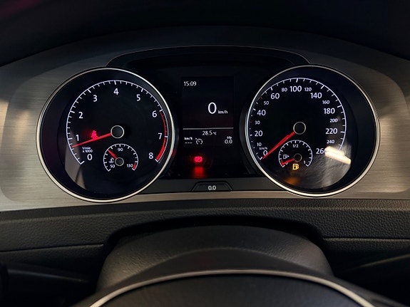 Volkswagen Golf VII 13 of 17