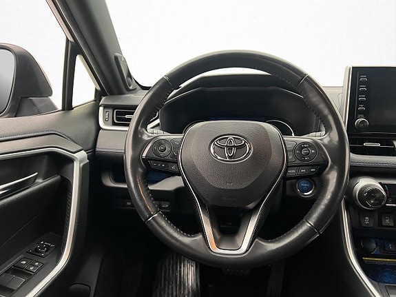 Toyota RAV4 14 of 30