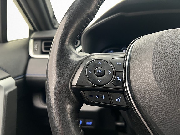 Toyota RAV4 15 of 30