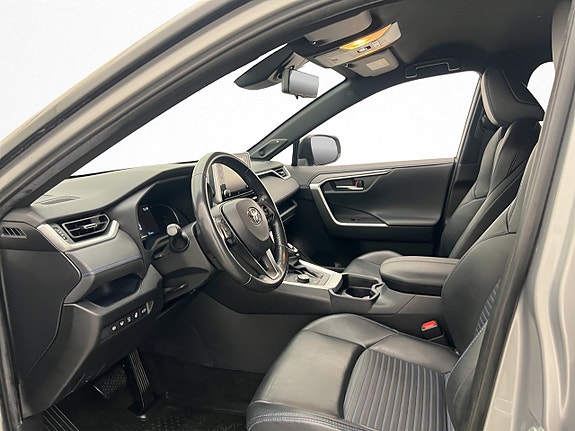 Toyota RAV4 11 of 30
