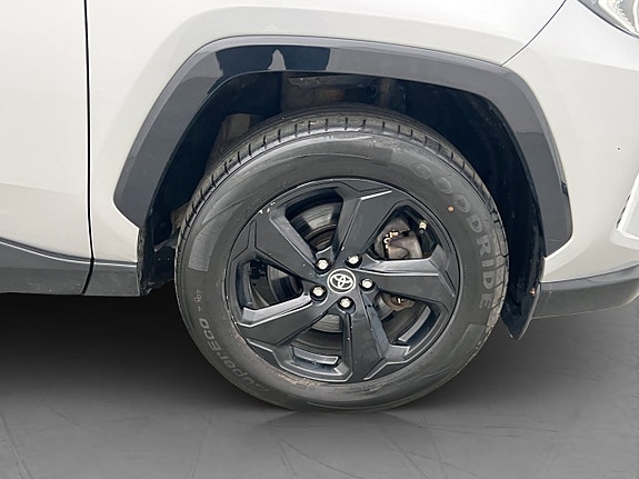 Toyota RAV4 30 of 30