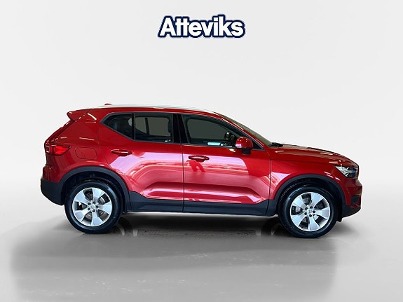 Volvo XC40 2 of 5