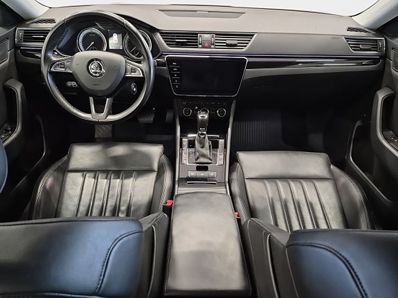 Skoda Superb 10 of 15