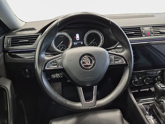 Skoda Superb 12 of 15