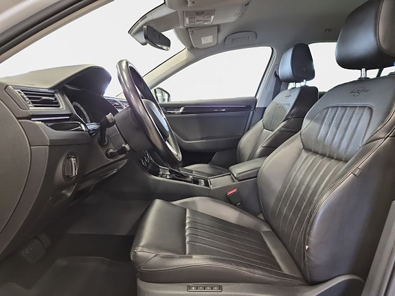 Skoda Superb 9 of 15