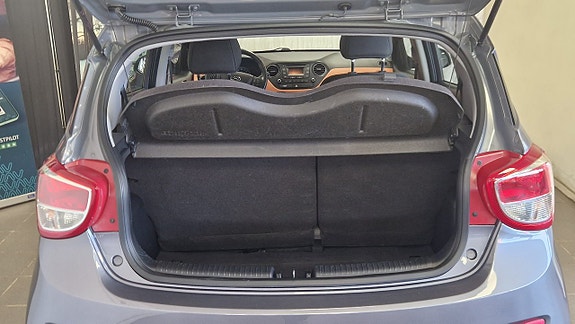 Hyundai i10 13 of 16