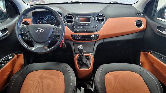 Hyundai i10 10 of 16