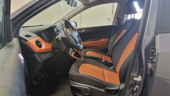 Hyundai i10 14 of 16