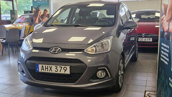 Hyundai i10 3 of 5