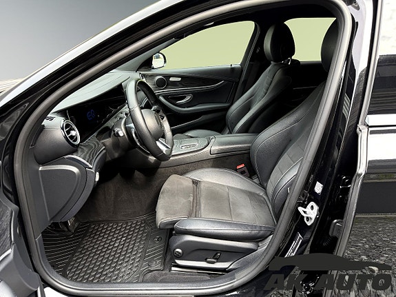 Mercedes-Benz E300 6 of 9