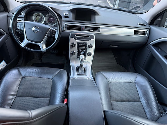Volvo V70 5 of 5