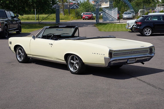 Pontiac LeMans 4 of 5