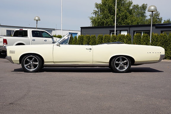 Pontiac LeMans 6 of 27